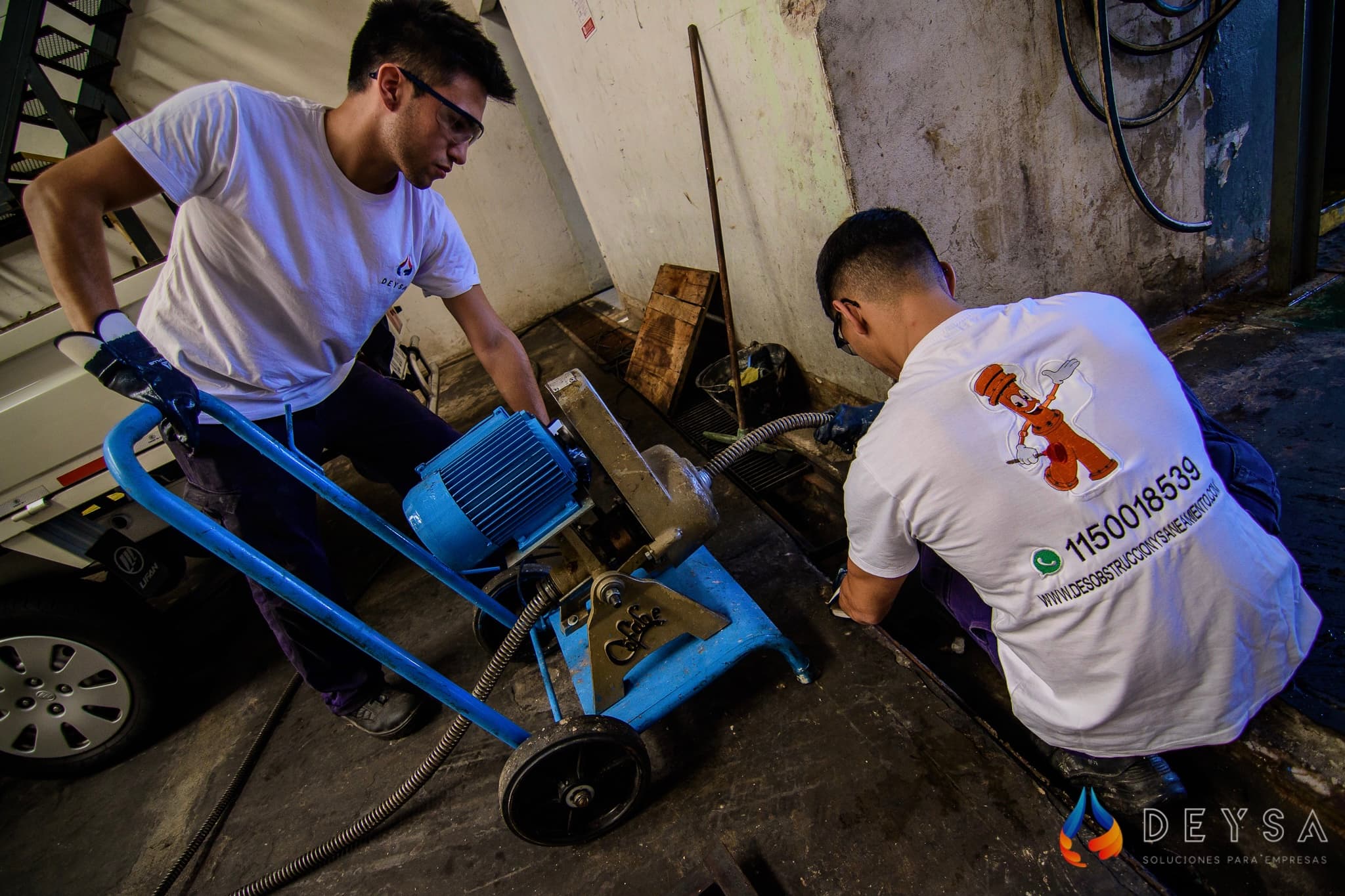 Destapación con máquina